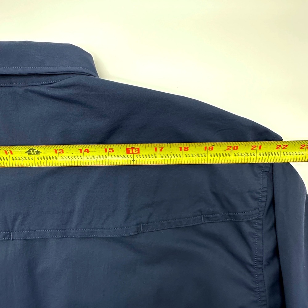 Poncho Outdoors Mens XL Regular Fit Fishing Shirt Navy Blue Magnetic Pocket Long - Picture 8 of 10